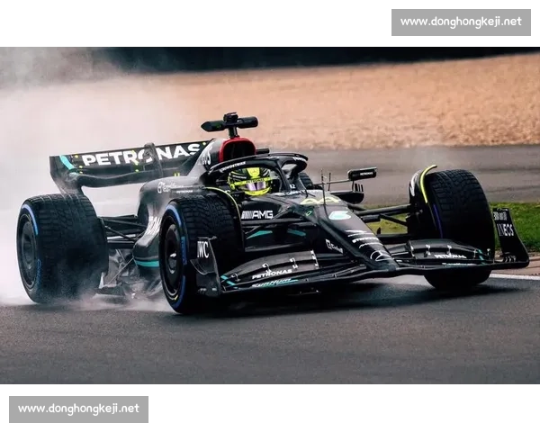 银石圈速差 30 秒：超级跑车与 F1 的鸿沟有多深？